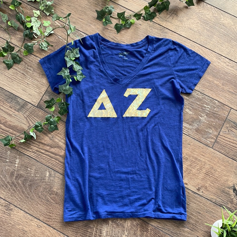 Delta Zeta - Medium T-shirt